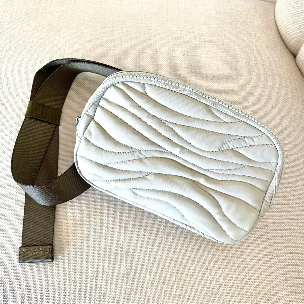 Lululemon Athletica Fanny Pak / Belt Bag